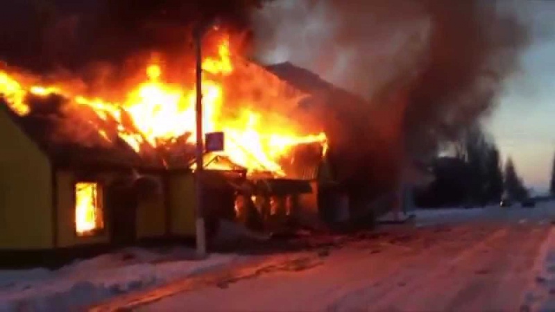Полицейские Соль-Илецка задержали грабителей, которые подожгли магазин (видео)